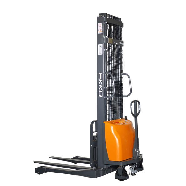 d59a63_692a8eff85654678b5c28ad9012f1bbamv2.png EKKO EA15A-118 3300lbs. Semi-Electric Straddle Stacker - Image 1